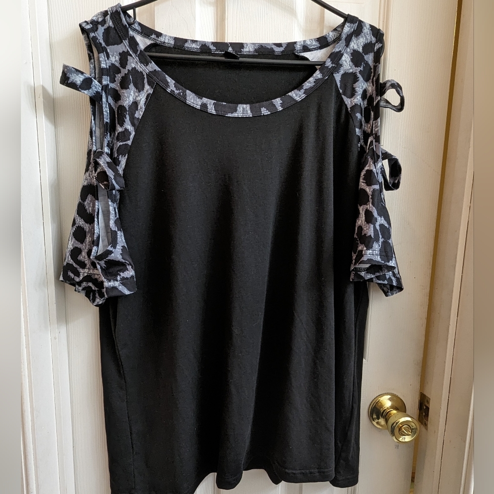 SHEIN Curve Grey Leopard Cold Shoulder Blouse NWOT